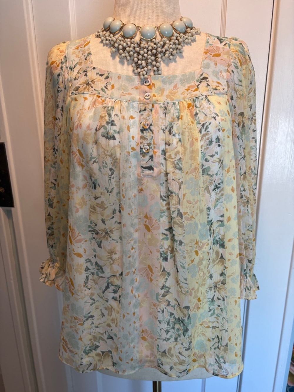 Like New LC Lauren Conrad Henley Squareneck Long Puff Sleeve Peasant Top Small